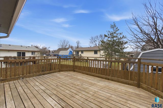 3304 S Steven Cir Circle, Sioux Falls, SD 57106