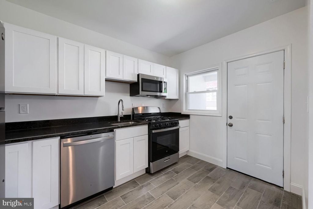 Image 10 of property listing at 38 N BERNICE AVE, Baltimore, MD 21229