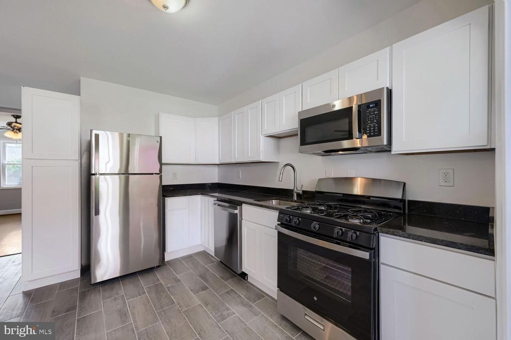 Image 11 of property listing at 38 N BERNICE AVE, Baltimore, MD 21229