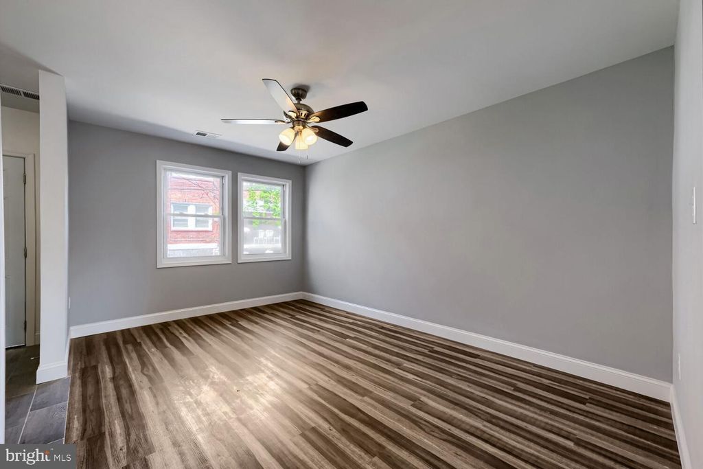 Image 13 of property listing at 38 N BERNICE AVE, Baltimore, MD 21229