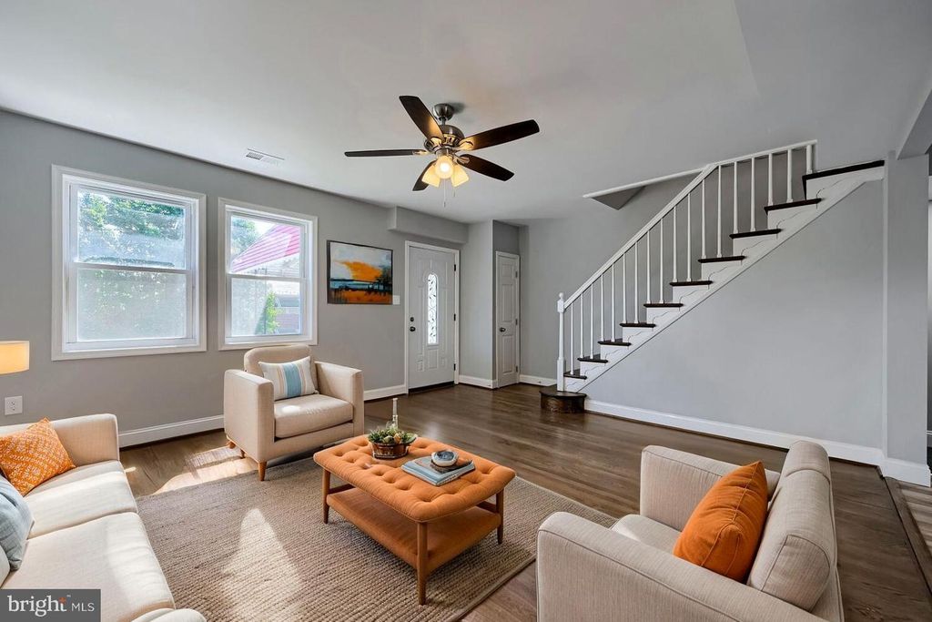 Image 3 of property listing at 38 N BERNICE AVE, Baltimore, MD 21229