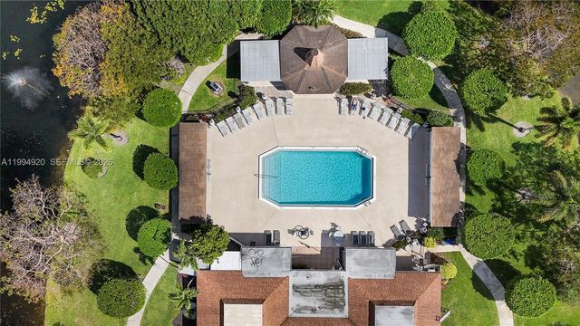 4701 NW 34th St 502, Lauderdale Lakes, FL 33319