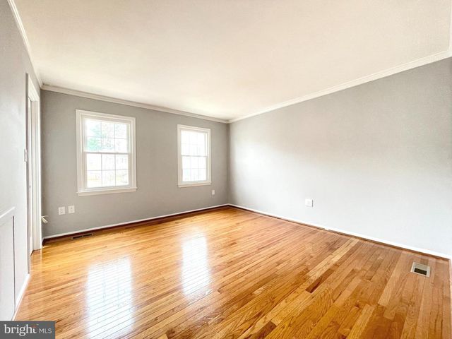 27 CHANTILLY CT, Rockville, MD 20850