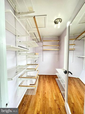 27 CHANTILLY CT, Rockville, MD 20850