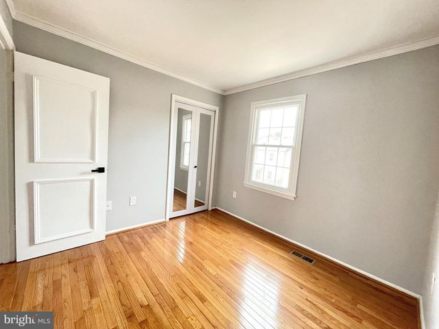 27 CHANTILLY CT, Rockville, MD 20850