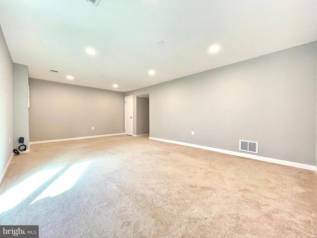 27 CHANTILLY CT, Rockville, MD 20850