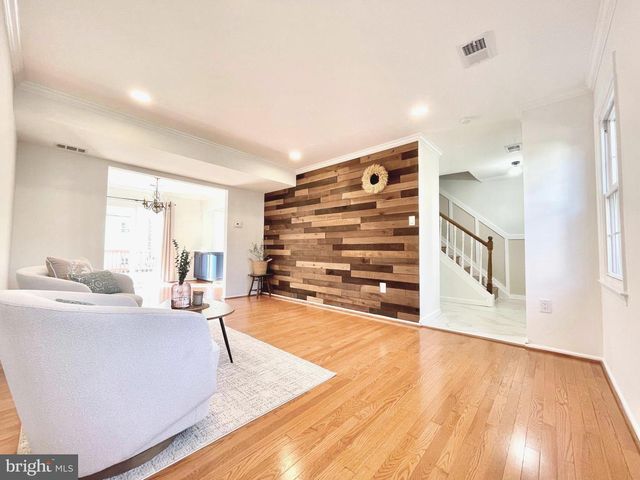 27 CHANTILLY CT, Rockville, MD 20850