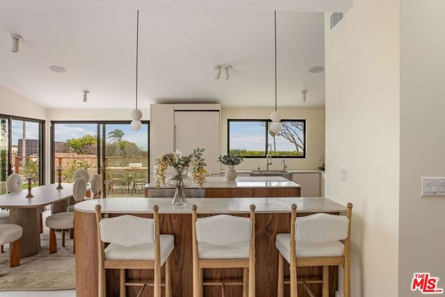 3748 Seahorn Drive, Malibu, CA 90265