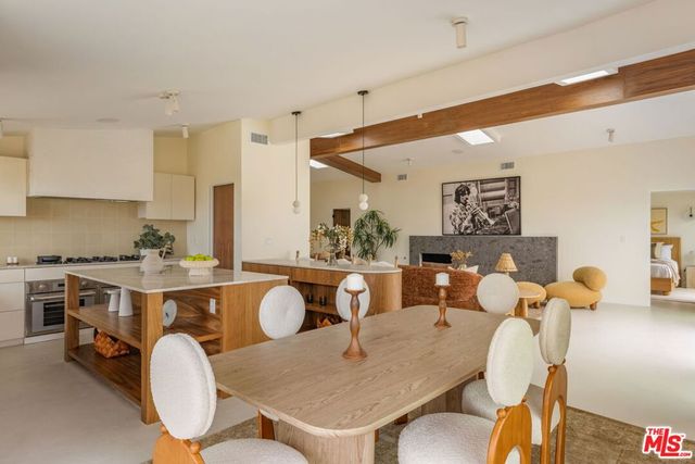 3748 Seahorn Drive, Malibu, CA 90265