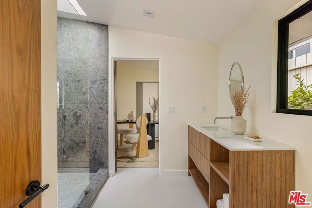 3748 Seahorn Drive, Malibu, CA 90265