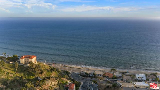 3748 Seahorn Drive, Malibu, CA 90265