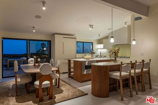 3748 Seahorn Drive, Malibu, CA 90265