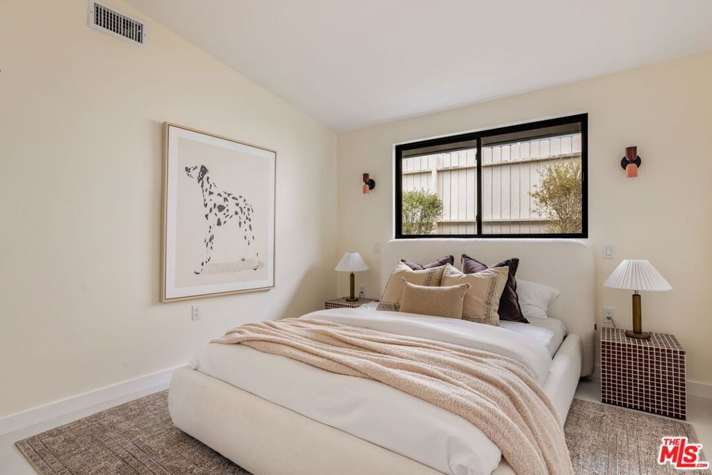 Image 42 of property listing at 3748 Seahorn Drive, Malibu, CA 90265