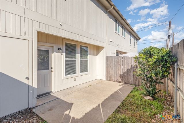 2215 Dry Creek Drive, Round Rock, TX 78681