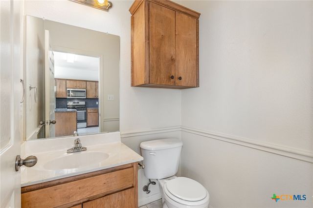 2215 Dry Creek Drive, Round Rock, TX 78681