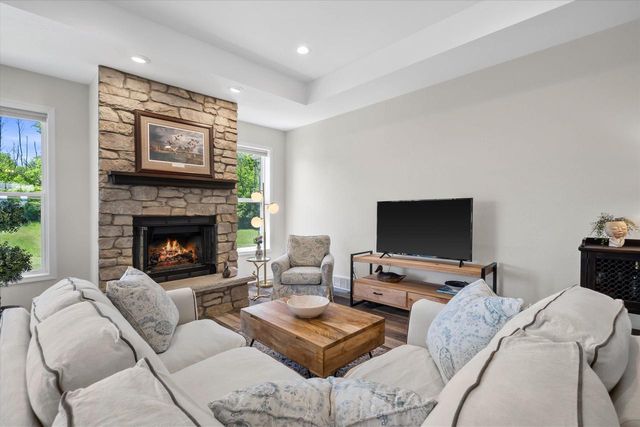 335 DEER MEADOW DRIVE, Fredonia, WI 53021