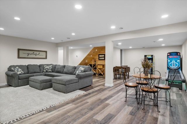 335 DEER MEADOW DRIVE, Fredonia, WI 53021