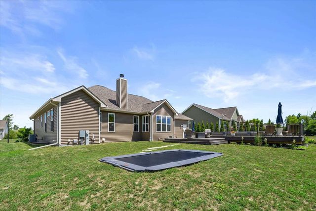 335 DEER MEADOW DRIVE, Fredonia, WI 53021