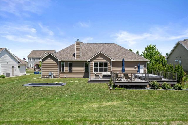 335 DEER MEADOW DRIVE, Fredonia, WI 53021