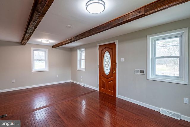 150 WATER ST, Oley, PA 19547