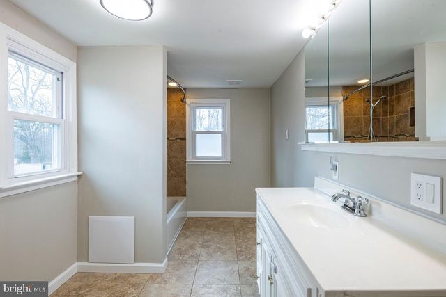 150 WATER ST, Oley, PA 19547