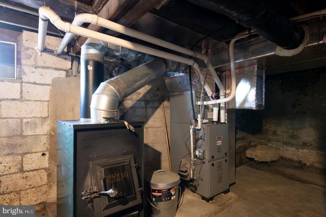 150 WATER ST, Oley, PA 19547