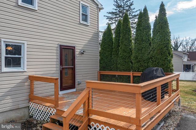 150 WATER ST, Oley, PA 19547