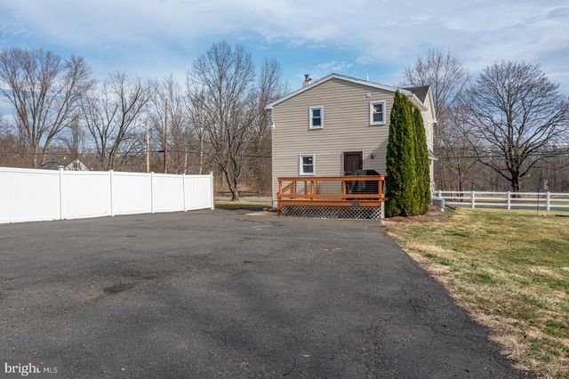 150 WATER ST, Oley, PA 19547