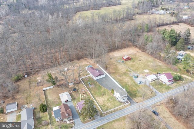 150 WATER ST, Oley, PA 19547