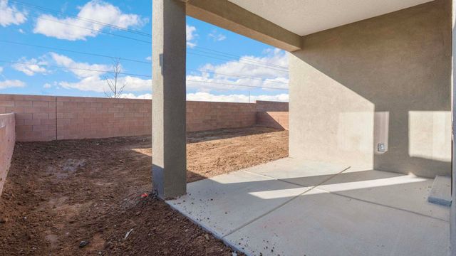 1485 Calle Oeste NW, Los Lunas, NM 87031