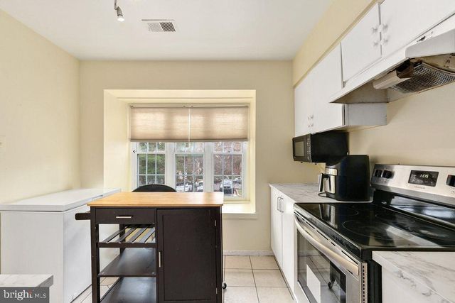 3424 BRUTON PARISH WAY #25-169, Silver Spring, MD 20904