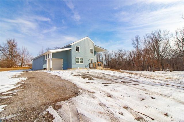 403 N Devasher Road, Warrensburg, MO 64093