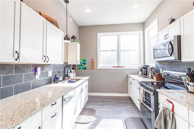 403 N Devasher Road, Warrensburg, MO 64093