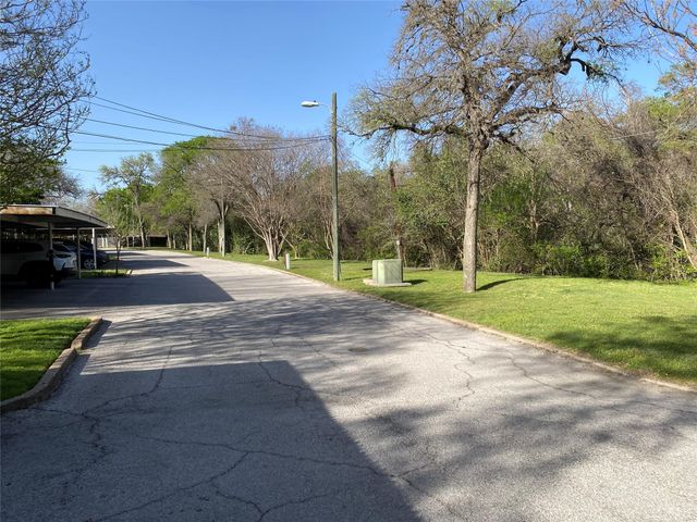 6103 Bullard DR 1, Austin, TX 78757