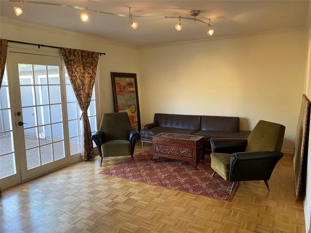 6103 Bullard DR 1, Austin, TX 78757