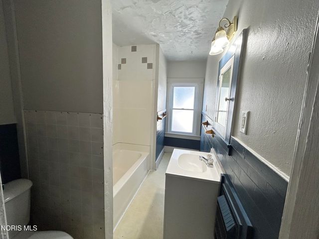 440 5th Street, Toledo, OH 43605