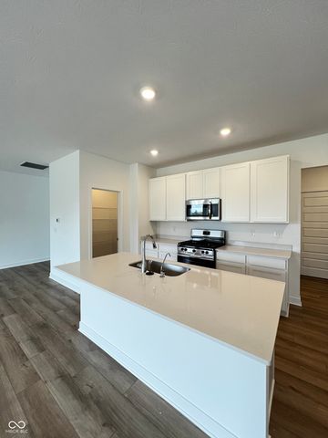 5815 Sunstone Road, Indianapolis, IN 46239