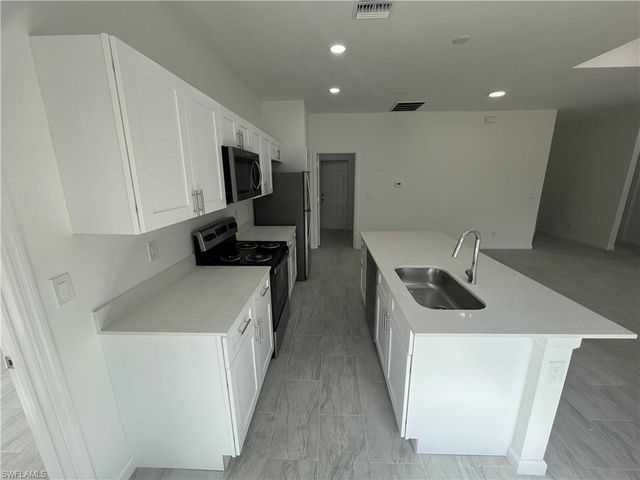 3502 72nd ST W, Lehigh Acres, FL 33971
