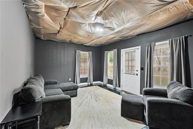 1358 Tamarack Lakes Drive, Powder Springs, GA 30127