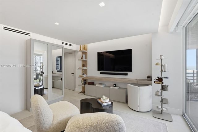 2025 Brickell Ave 1401, Miami, FL 33129