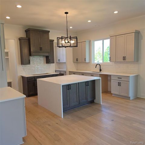 7338 Brys Drive, Shelby Twp, MI 48316