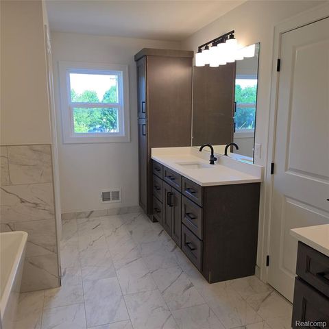 7338 Brys Drive, Shelby Twp, MI 48316