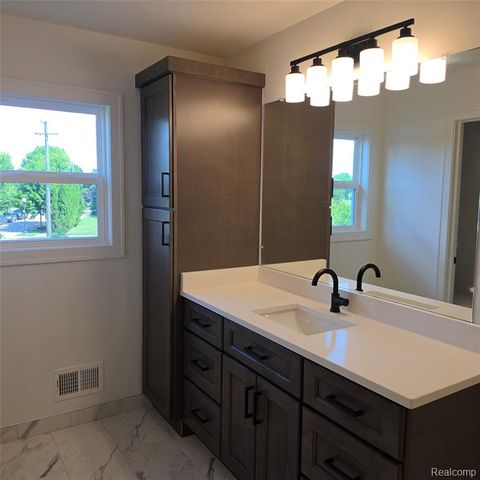 7338 Brys Drive, Shelby Twp, MI 48316