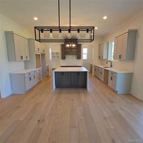 7338 Brys Drive, Shelby Twp, MI 48316