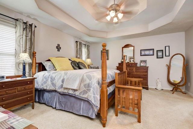 1067 E Daisy Falls Drive, Nixa, MO 65714