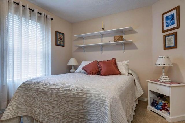 1067 E Daisy Falls Drive, Nixa, MO 65714