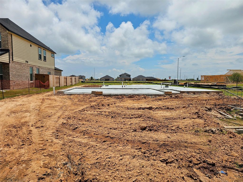 4028 Sun Burst Lane, Brookshire, TX 77423