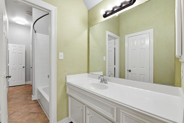 3922 Bivins Lake Circle, Richmond, TX 77406