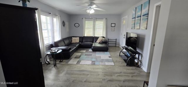 306 4th Street, Biloxi, MS 39530