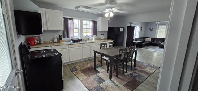 306 4th Street, Biloxi, MS 39530